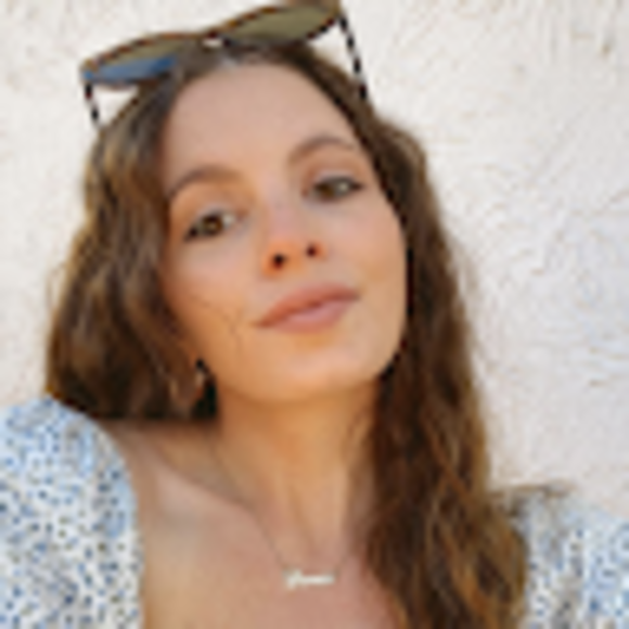 Profile Picture of Danae Mcdermott (@danaekmcdermott) on Poshmark