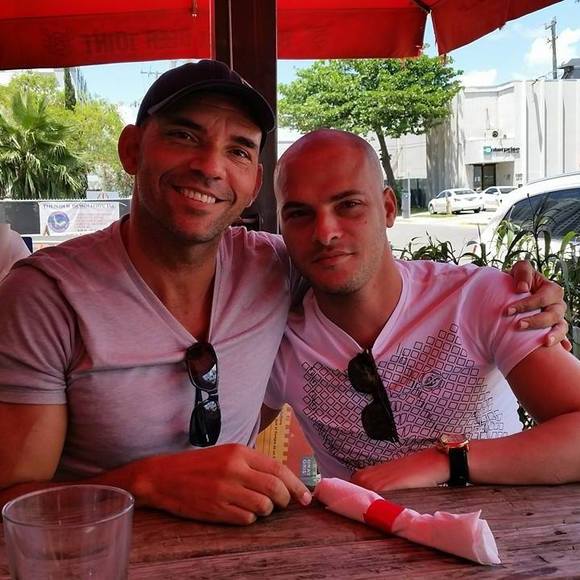 Profile Picture of Milton Schery (@miltonschery) on Poshmark