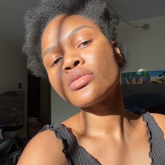 Profile Picture of Rose-laure Pacaud (@pacaudr) on Poshmark