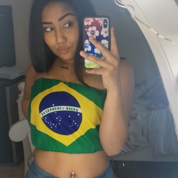 Profile Picture of Jennifer Melo (@jennifermelo576) on Poshmark