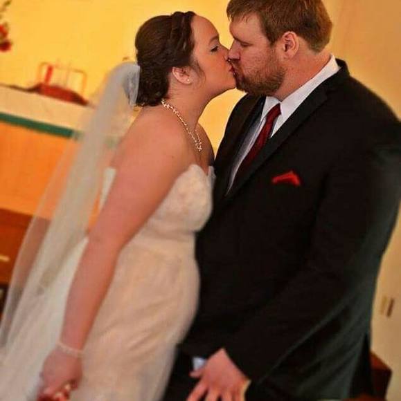 Profile Picture of Danielle Garlick (@daniellegarlick) on Poshmark