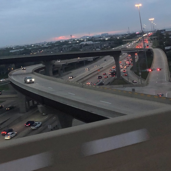 Profile Picture of Yhung Snowy (@harlynnn274) on Poshmark