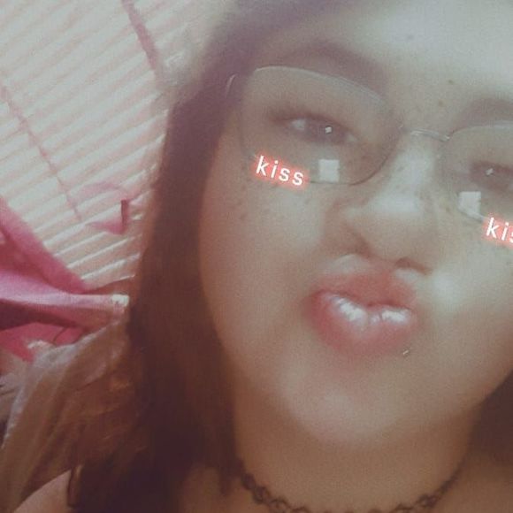 Profile Picture of Alexus Brophy (@alexusbrophy) on Poshmark