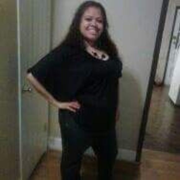 Profile Picture of Ivelisse Arroyo (@bebie123) on Poshmark