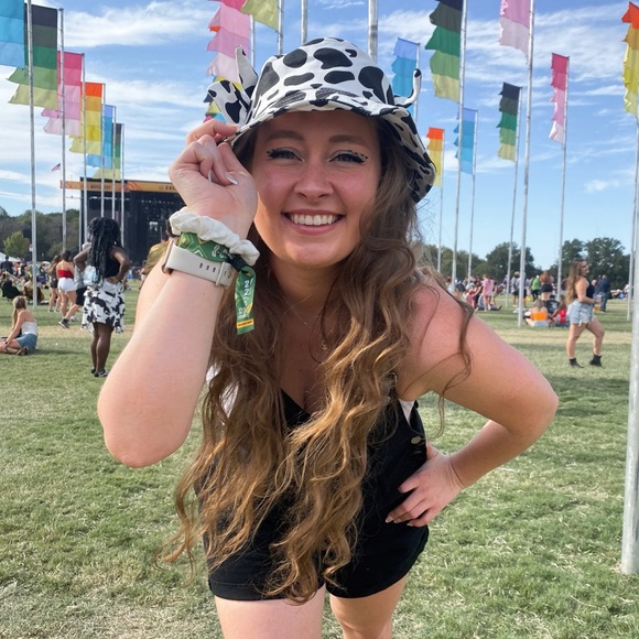 Profile Picture of Josie Chamness (@chamnessjosie) on Poshmark
