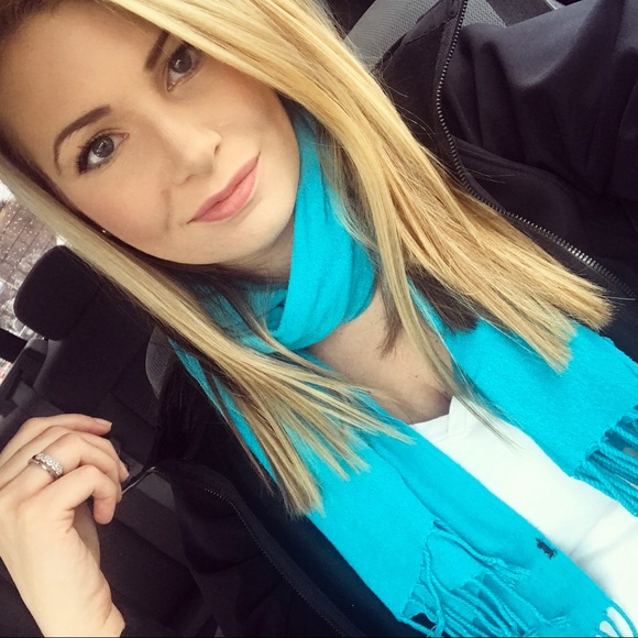 Profile Picture of Jenna Ranger (@jennarenae) on Poshmark