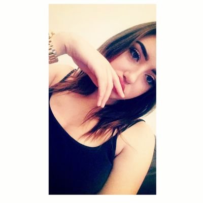 Profile Picture of Harriet Sharp (@HarrietSharp19) on Twitter