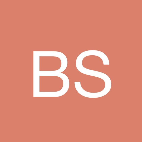 Brenda Suehs - Poshmark Profile Picture of Brenda Suehs (@medina_brenda) on Poshmark