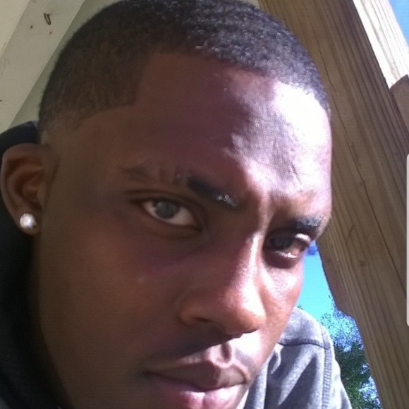 Profile Picture of Isaac Tate (@ironhorse9) on Poshmark