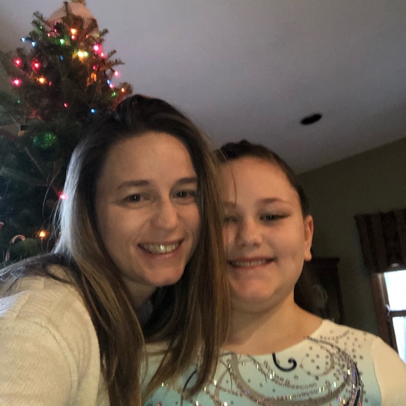 Profile Picture of Lisa Knapp (@knapp318) on Poshmark