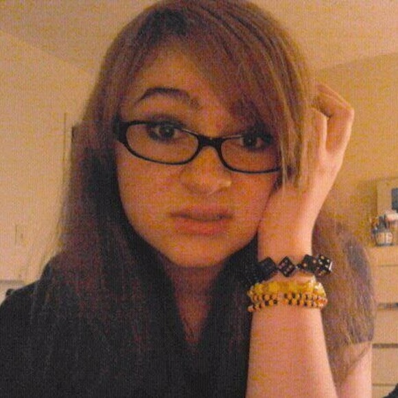 Profile Picture of Arianna Haughie (@ariannahaughie) on Poshmark