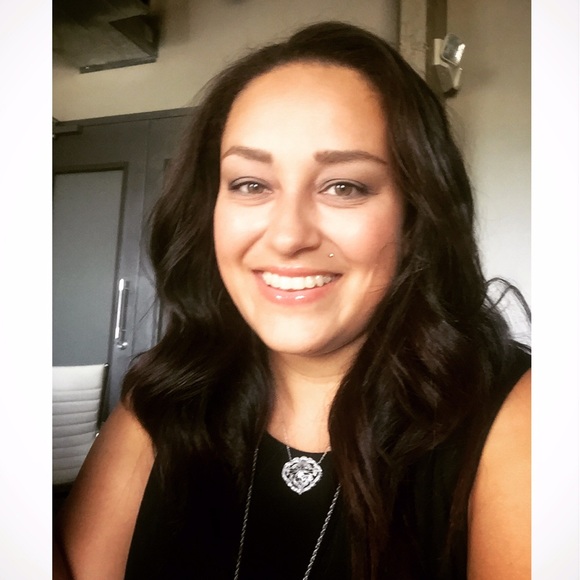 Profile Picture of Hedy Lavinsky (@hedy08) on Poshmark