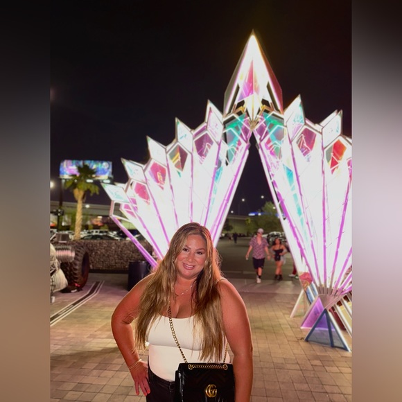 Profile Picture of Aida Ignatowski (@desertmadre) on Poshmark
