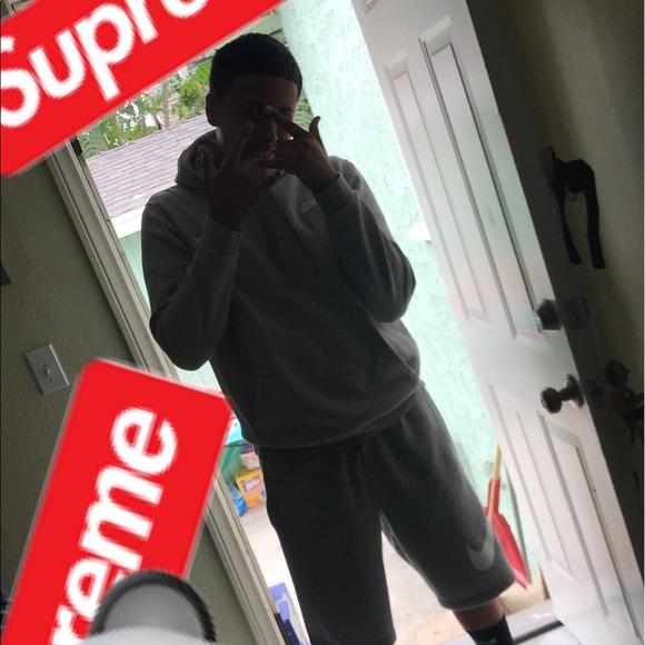 Profile Picture of Alex Adame (@alexadame) on Poshmark