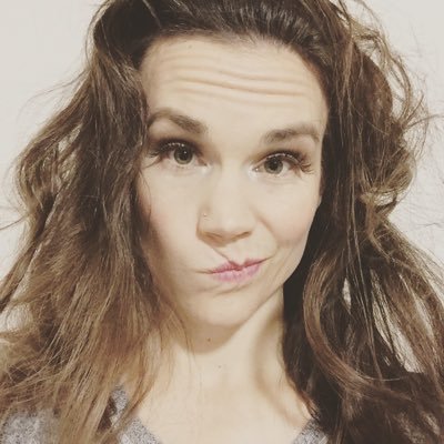 Profile Picture of Janelle Peters (@janelledinosaur) on Twitter