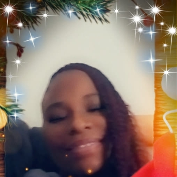 Profile Picture of Antoinette Rice (@antoinette_rice) on Poshmark