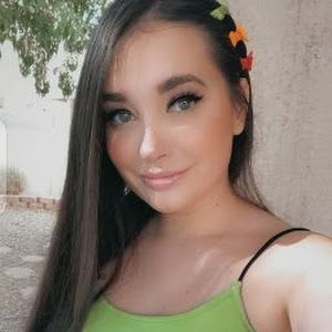 Profile Picture of lanabrookes (@lanabrookes) on Tiktok