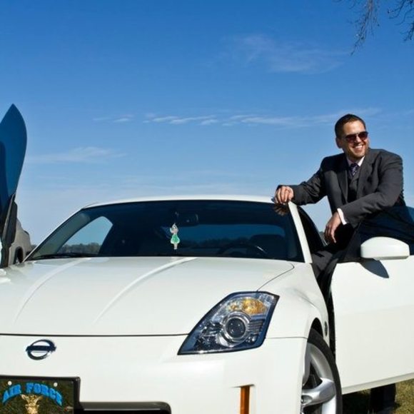 Profile Picture of Jacob Lippner (@air_boi2000) on Poshmark