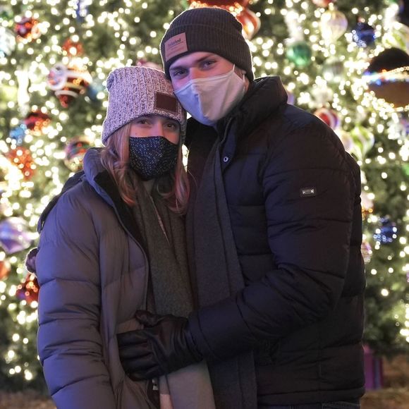 Profile Picture of Niven Tomasiewicz (@nivman32) on Poshmark