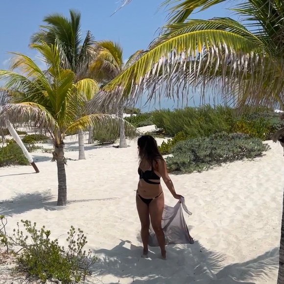 Profile Picture of Bree Gonzales (@breegonz) on Poshmark