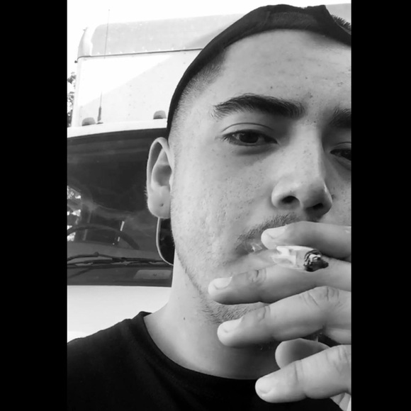 Profile Picture of David Ledesma (@ledesma317) on Poshmark