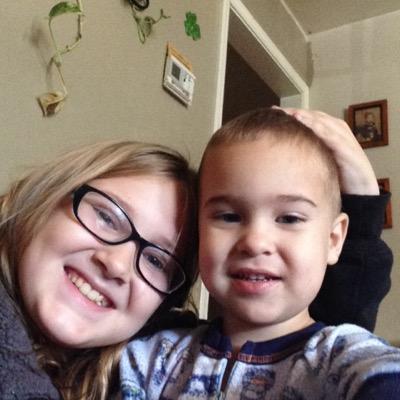 Profile Picture of Ava Rose Weiser (@AvaWeiser) on Twitter