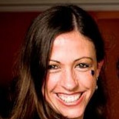 Profile Picture of Shelly Thompson (@@ShellBell80) on Twitter