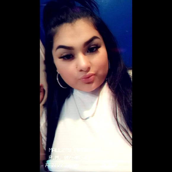 Profile Picture of Casandra Jimenez (@smallz042818) on Poshmark