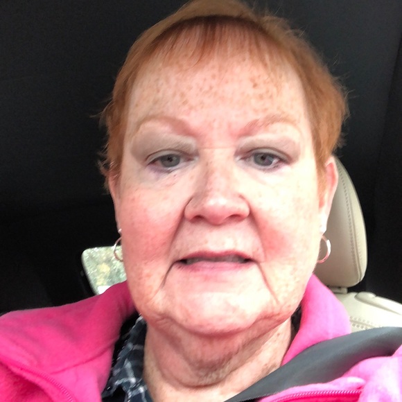 Profile Picture of Donna Mowens (@donnamowens) on Poshmark
