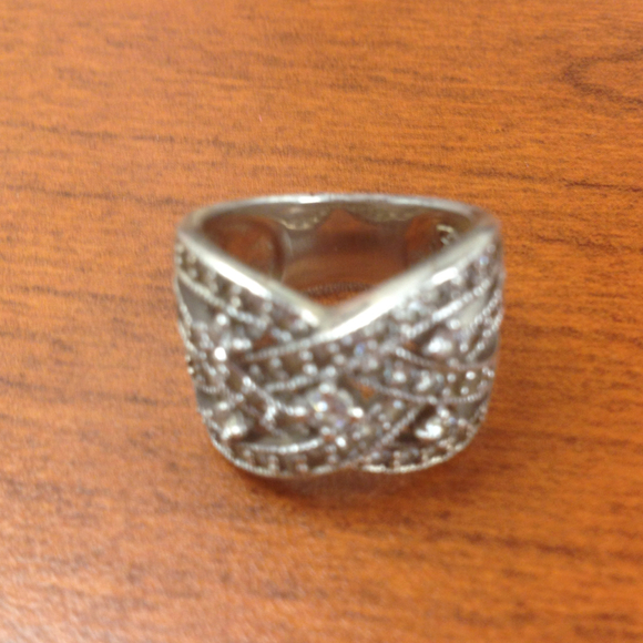 Profile Picture of Danielle Cambareri (@danic18) on Poshmark