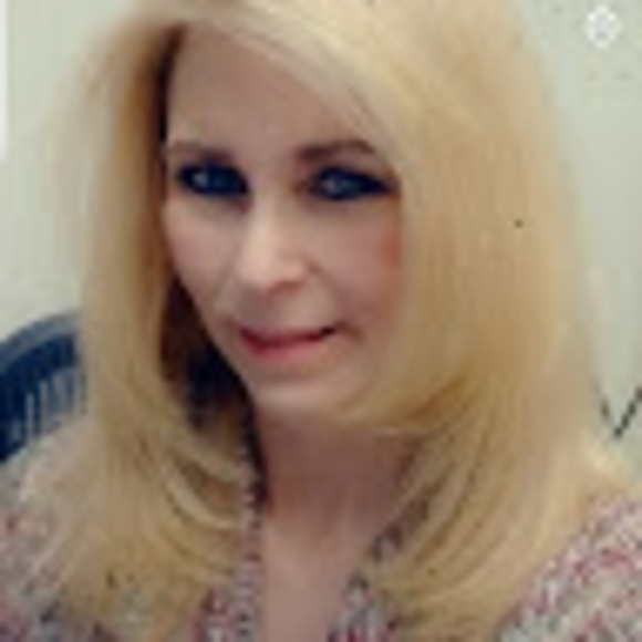 Profile Picture of C Randolph (@crandolph384) on Poshmark