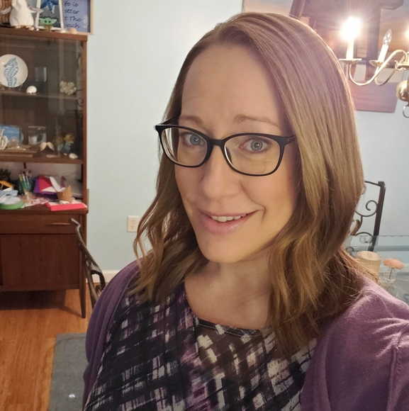 Profile Picture of Alysia Wilson (@amw5578) on Poshmark
