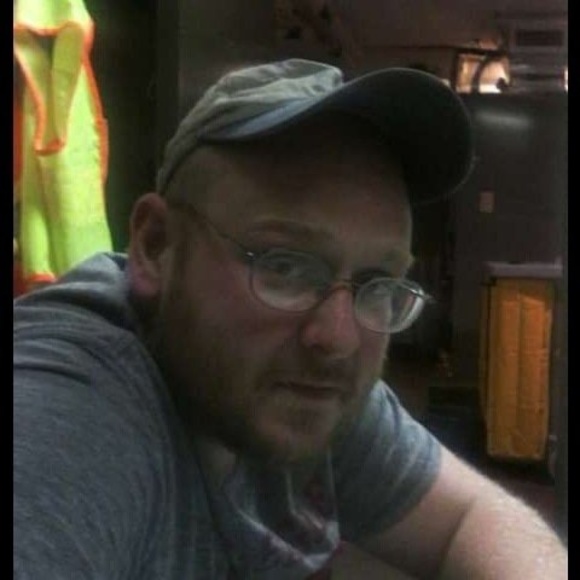 Profile Picture of Jeremy Madden (@jeremymadden) on Poshmark