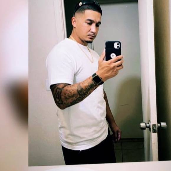 Profile Picture of Manny Gonzales (@nolo520) on Poshmark