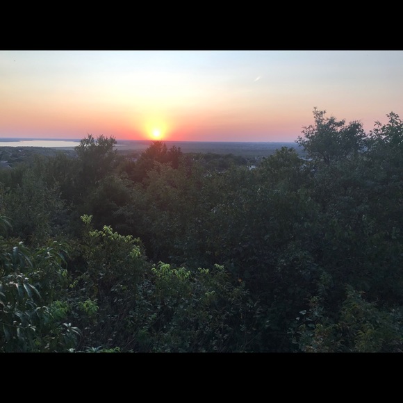 Profile Picture of Samuel Regnerus (@samuelregnerus) on Poshmark