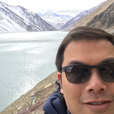 Profile Picture of David Lau (@canuckbanana) on Twitter