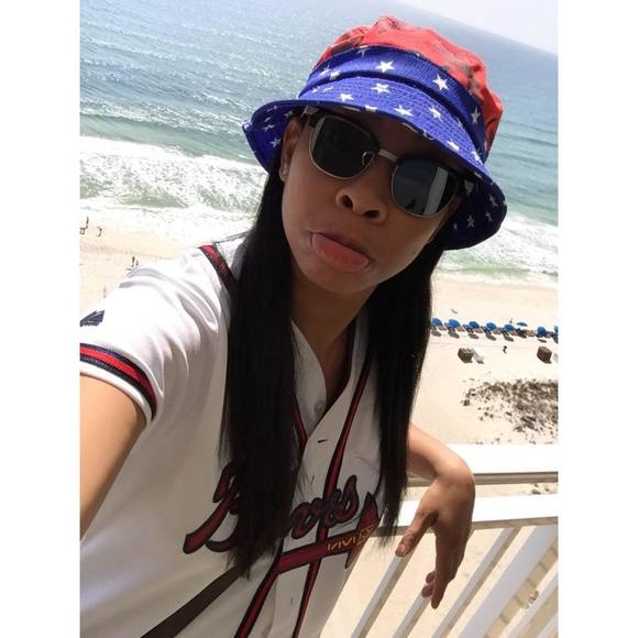 Profile Picture of Ashley S. pruitt (@ayooleee) on Poshmark