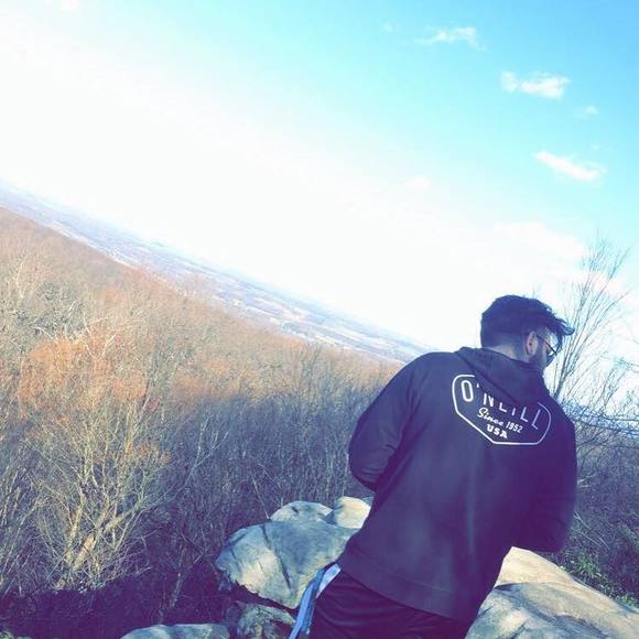 Profile Picture of Lucas Bateser (@lucasbates) on Poshmark