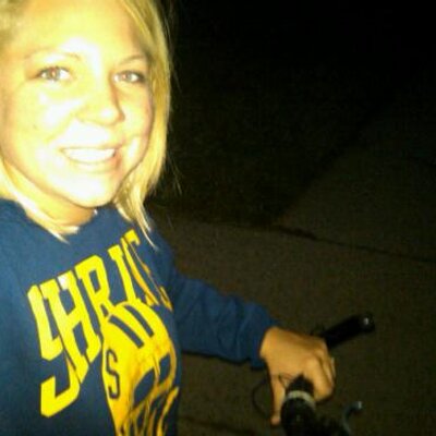 Profile Picture of Brittney Jelsone (@Beeej9) on Twitter