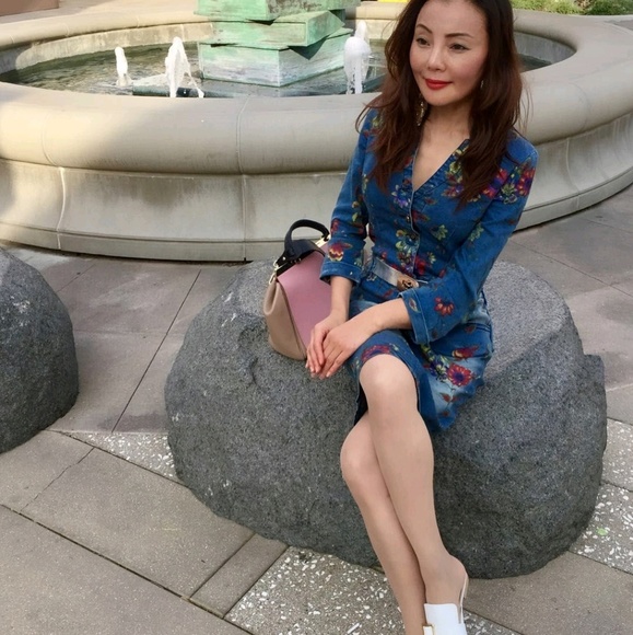 Profile Picture of Cecilia Sun (@ceciliasun) on Poshmark