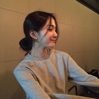 Profile Picture of Cynthia Jung (@CynthiaJung_) on Twitter