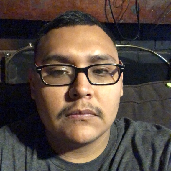 Profile Picture of Jonathan Alejos (@jonathanalejos) on Poshmark