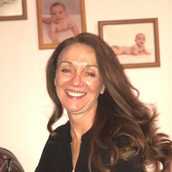 Profile Picture of Susan Rescigno (@srescigno) on Poshmark