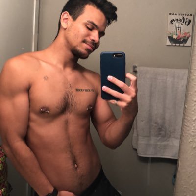 Profile Picture of Alex Lopez (@LpzAlex8) on Twitter