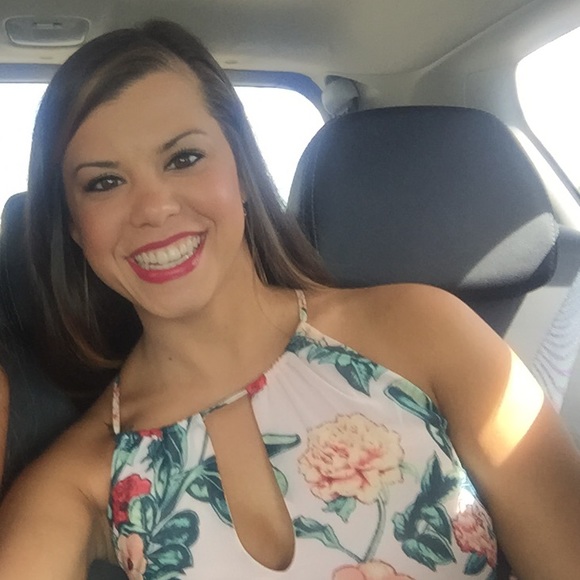 Courtney Franzblau - Poshmark Profile Picture of Courtney Franzblau (@courtleigh0233) on Poshmark