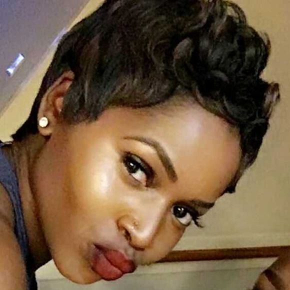 Mary Wandera - Poshmark Profile Picture of Mary Wandera (@mwandera) on Poshmark