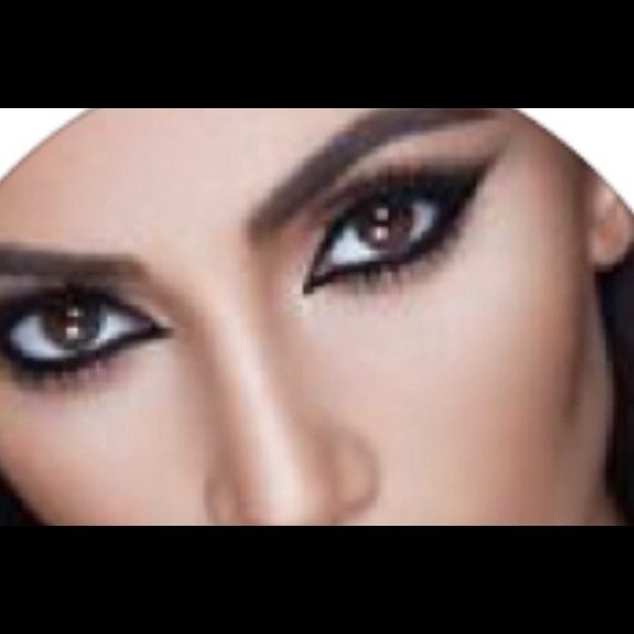 Profile Picture of Noor Tawfeeq (@noorkk) on Poshmark