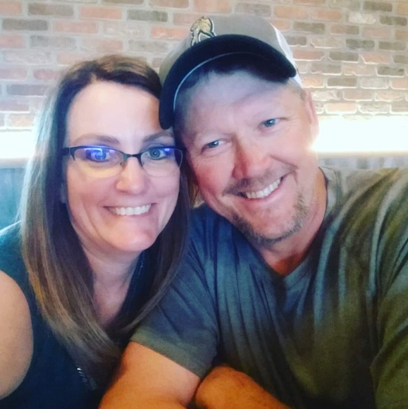 Profile Picture of Bobbi Barton (@bobbibarton12) on Poshmark