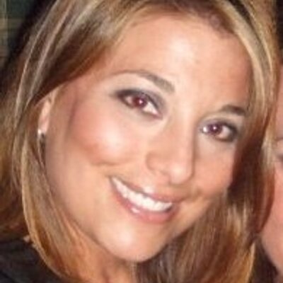Profile Picture of Dawn Mann (@woogs330) on Twitter