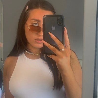 Profile Picture of Laura (@LauraQuigley_) on Twitter